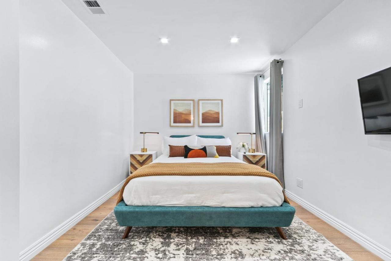 Studio City Contemporary Villa With Pool Sleeps 10 Los Angeles Luaran gambar